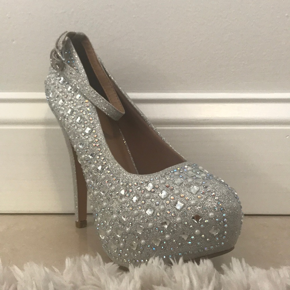 Delicacy heels